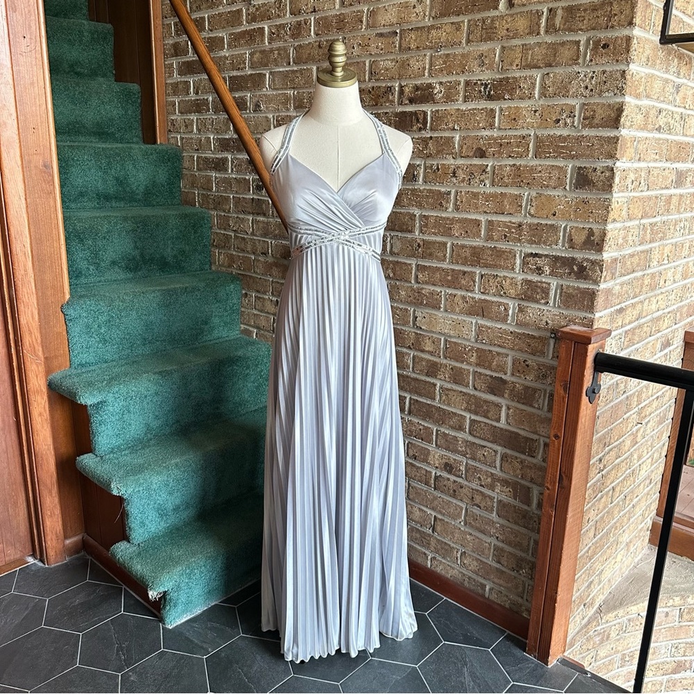 VTG Y2K 2000s Silver Accordion Pleated Sequin Formal Prom Princess Dress Gown